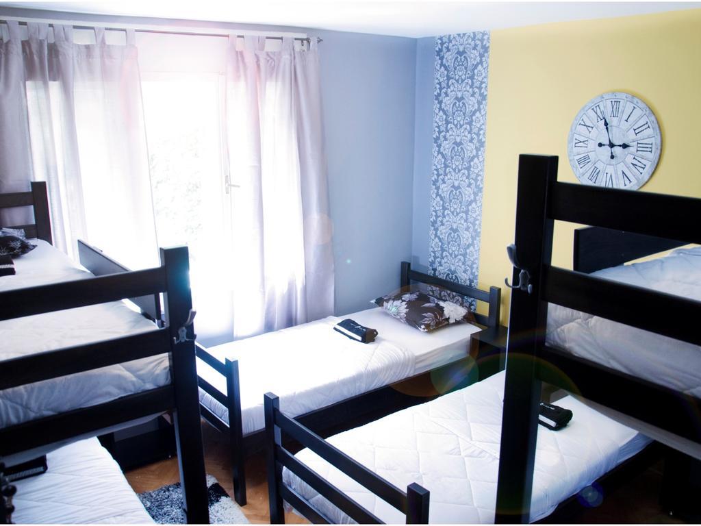 Hostel Kalonis سكوبجي الغرفة الصورة