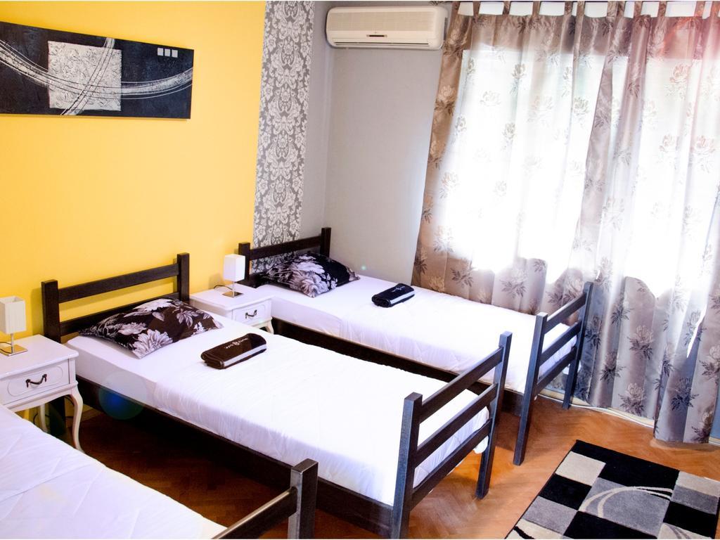 Hostel Kalonis سكوبجي الغرفة الصورة